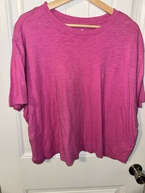 Maurices Women's Short Sleeve Tee in Bright Pink